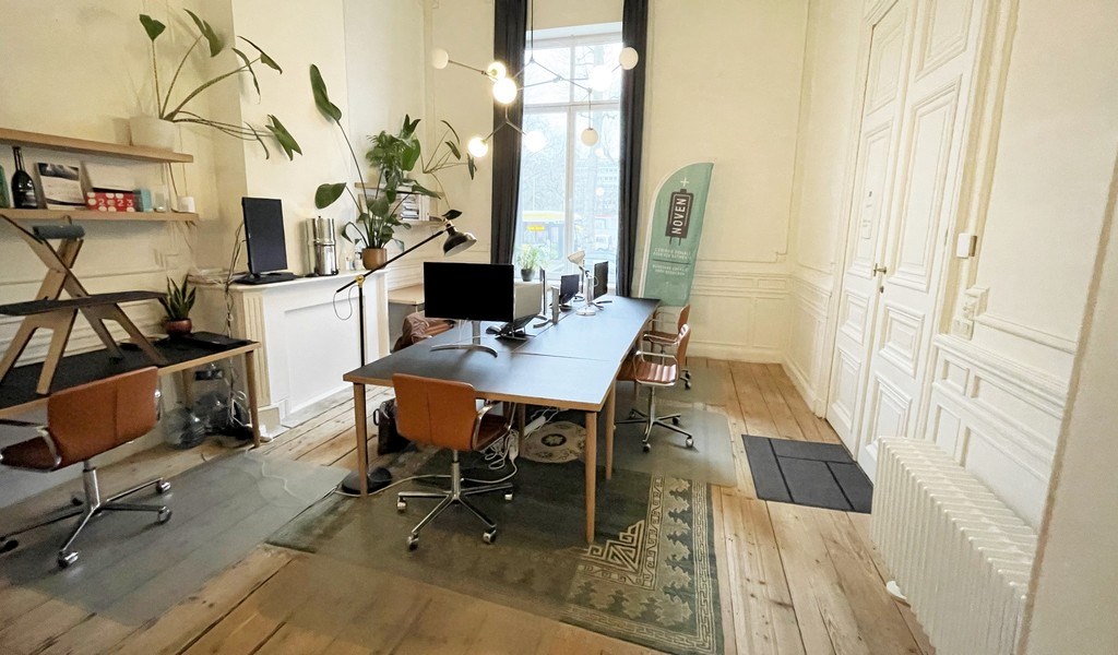 Kantoor te huur in uniek herenhuis met patio aan Gent-Zuid
