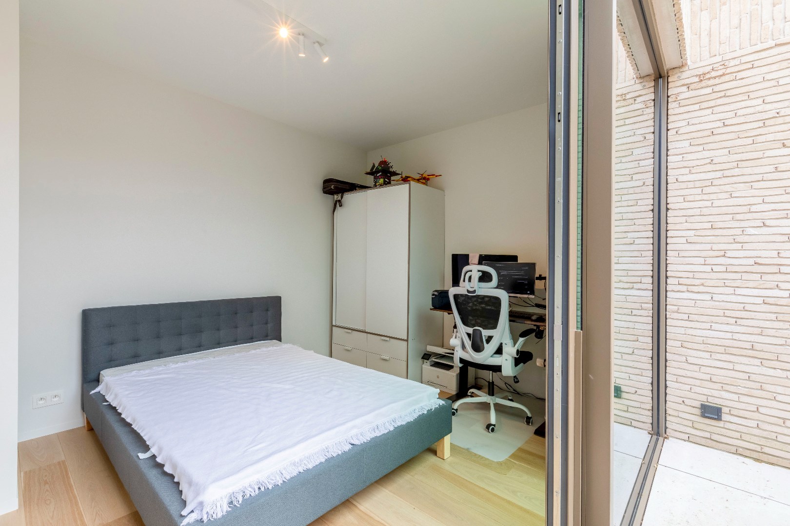 Exclusief appartement (verd.1) nabij het centrum van Mariakerke 