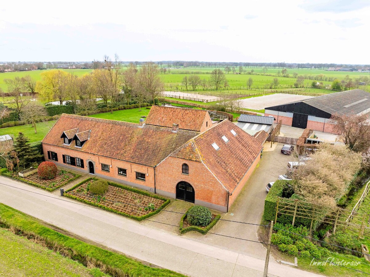 Exclusief landhuis met paardenfaciliteit op ca. 2,6 ha in Wuustwezel, (met mogelijkheid tot aankoop van ca. 6 ha aangrenzend weiland) 