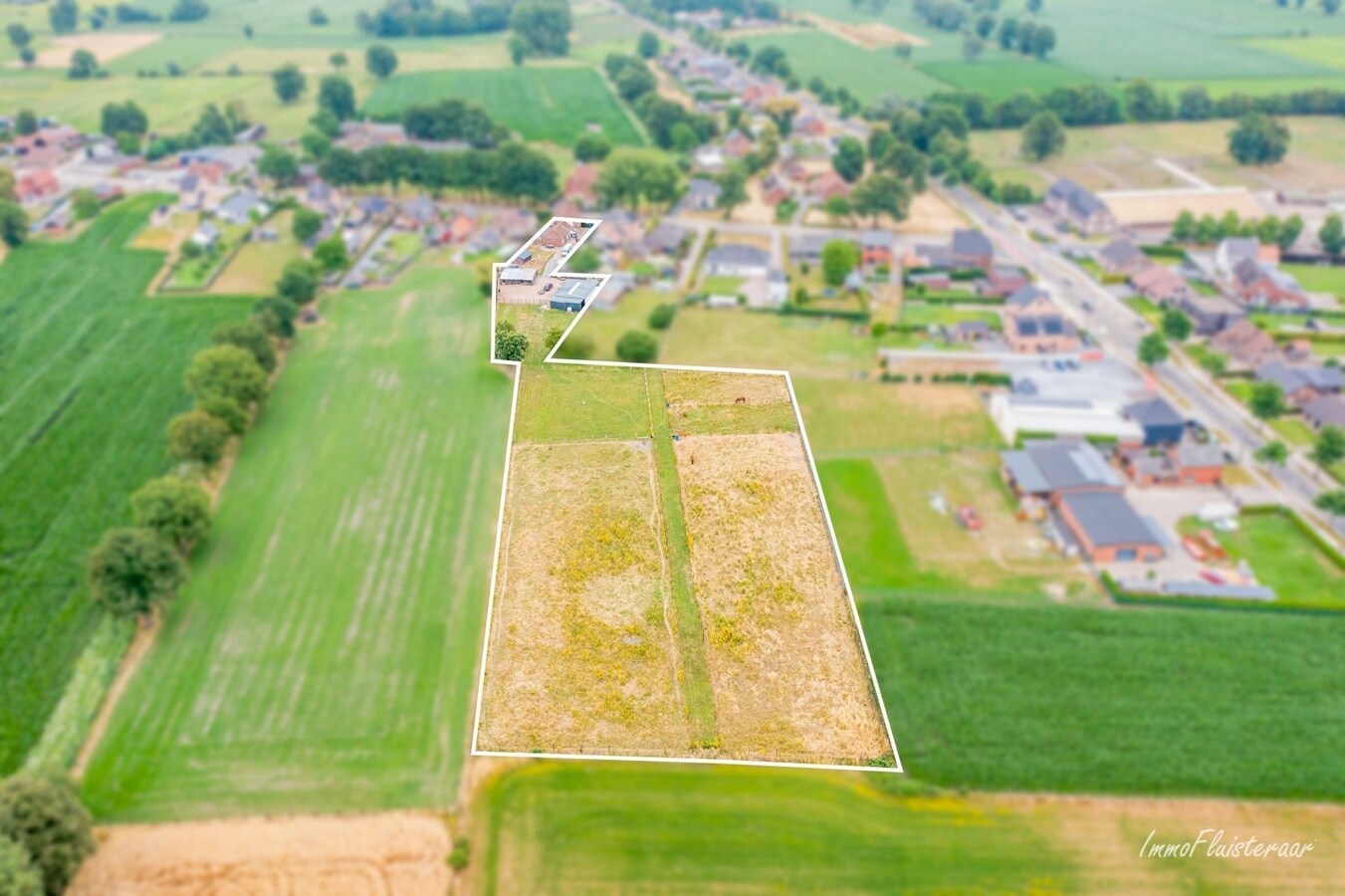 Maison r&#233;nov&#233;e avec des &#233;curies sur environ 1,1 ha &#224; Peer 