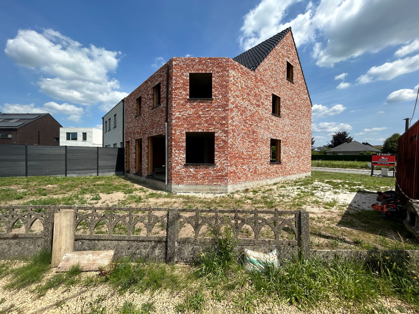 Casco woning met 4 slpk. op rustige ligging in het centrum van Geel 