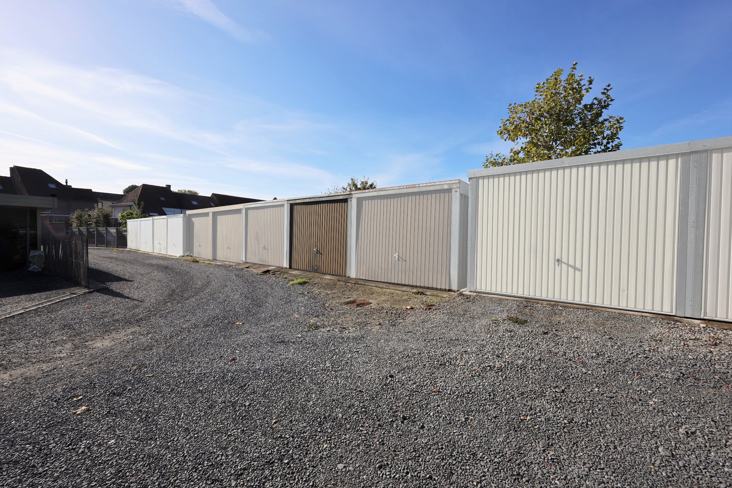 GARAGEBOX IN ZWEVEGEM 