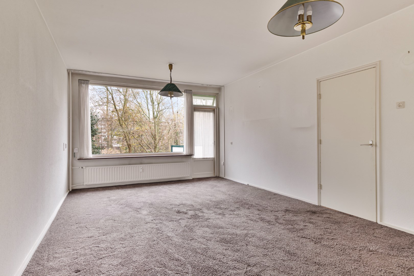 Handige starters  opgelet dit is uw kans ! 3 kamer appartement van 74 m2 op de 1e etage op Top locatie. 