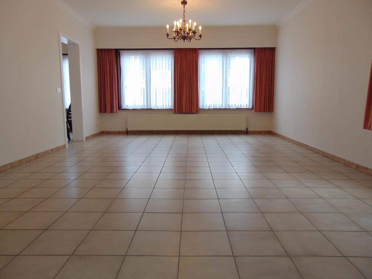 Geschilderd 3-slaapkamer appartement 