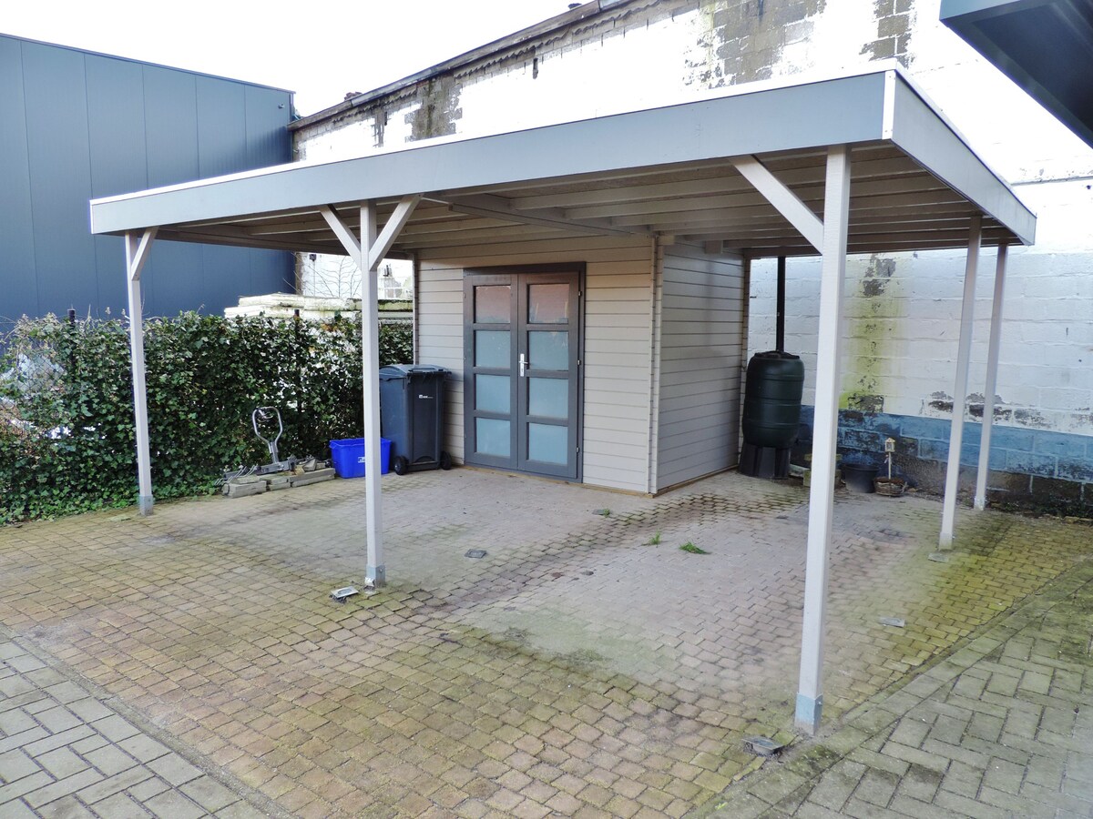 Parkeerplaats verkocht in Ravels