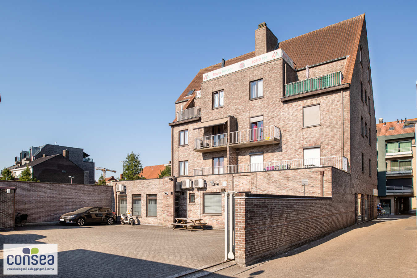 MET SUCCES VERKOCHT - Kantoor in centrumstraat Aalter 