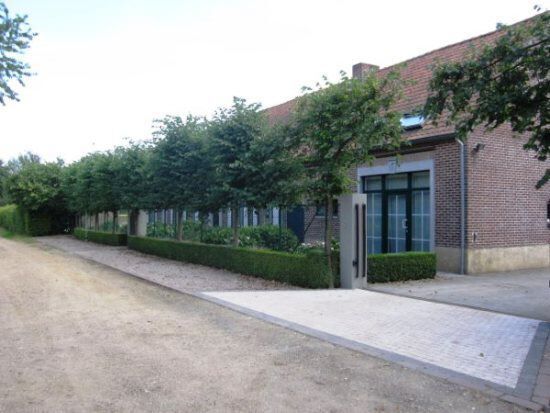 Modern gerenoveerde hoeve op super priv&#233; locatie op 3,3 ha 