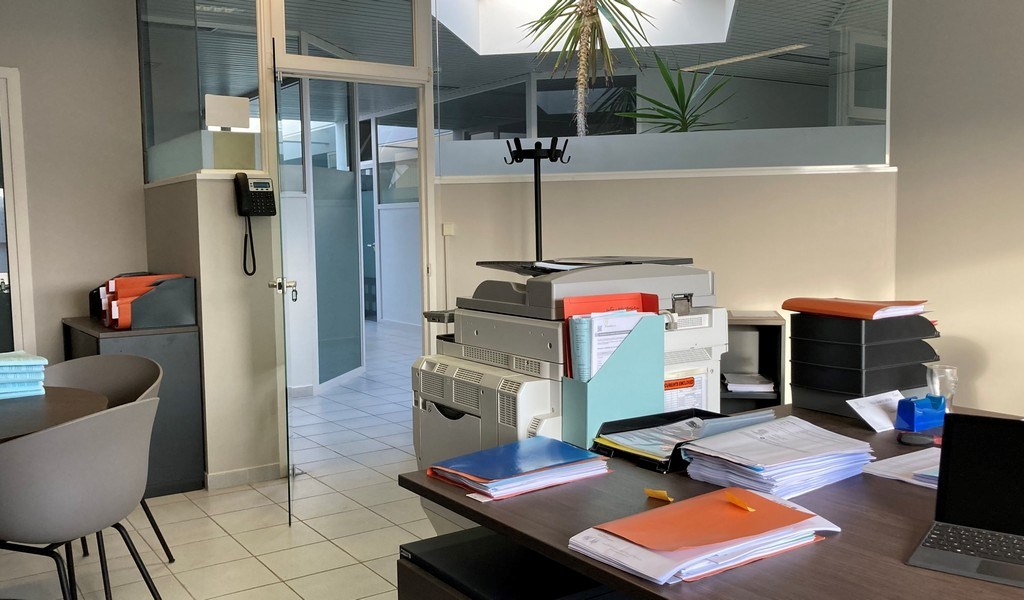 Kantoren en opslagruimte te huur in New Westral Business Center in Nazareth