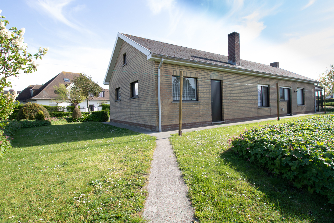 Rustig gelegen charmante alleenstaande woning op 825m&#178; te Bredene 