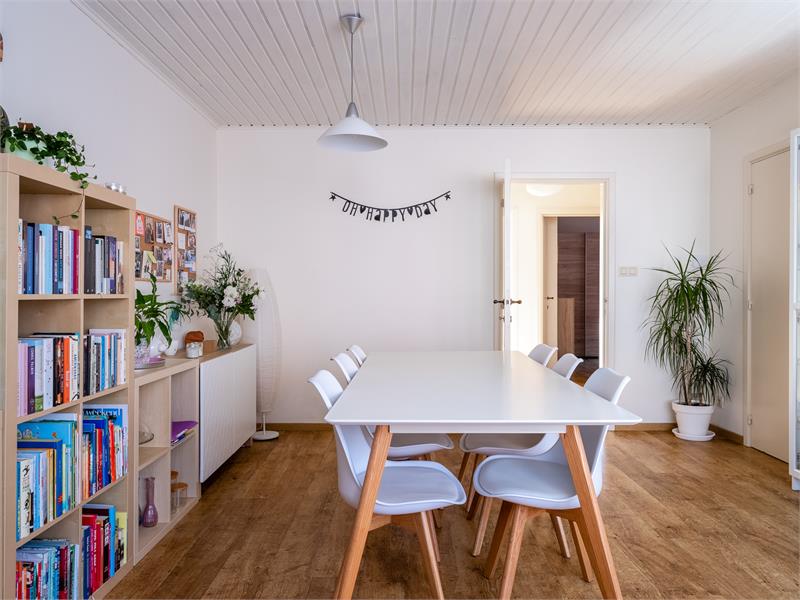 Instapklaar appartement met ruime garage! 