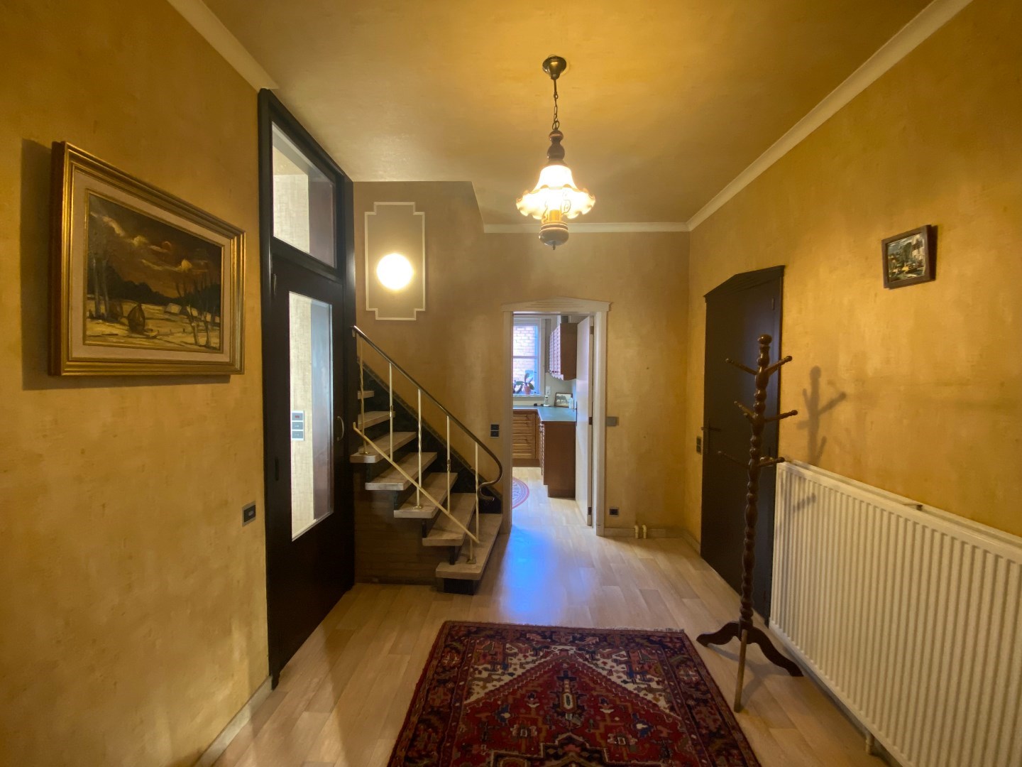 Multifunctionele te renoveren hoekwoning met magazijn en garage op 509 m&#178;! 