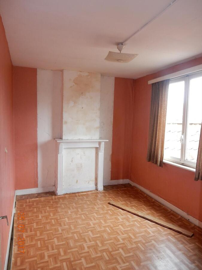 TE KOOP: WONING VOOR RENOVATIE 