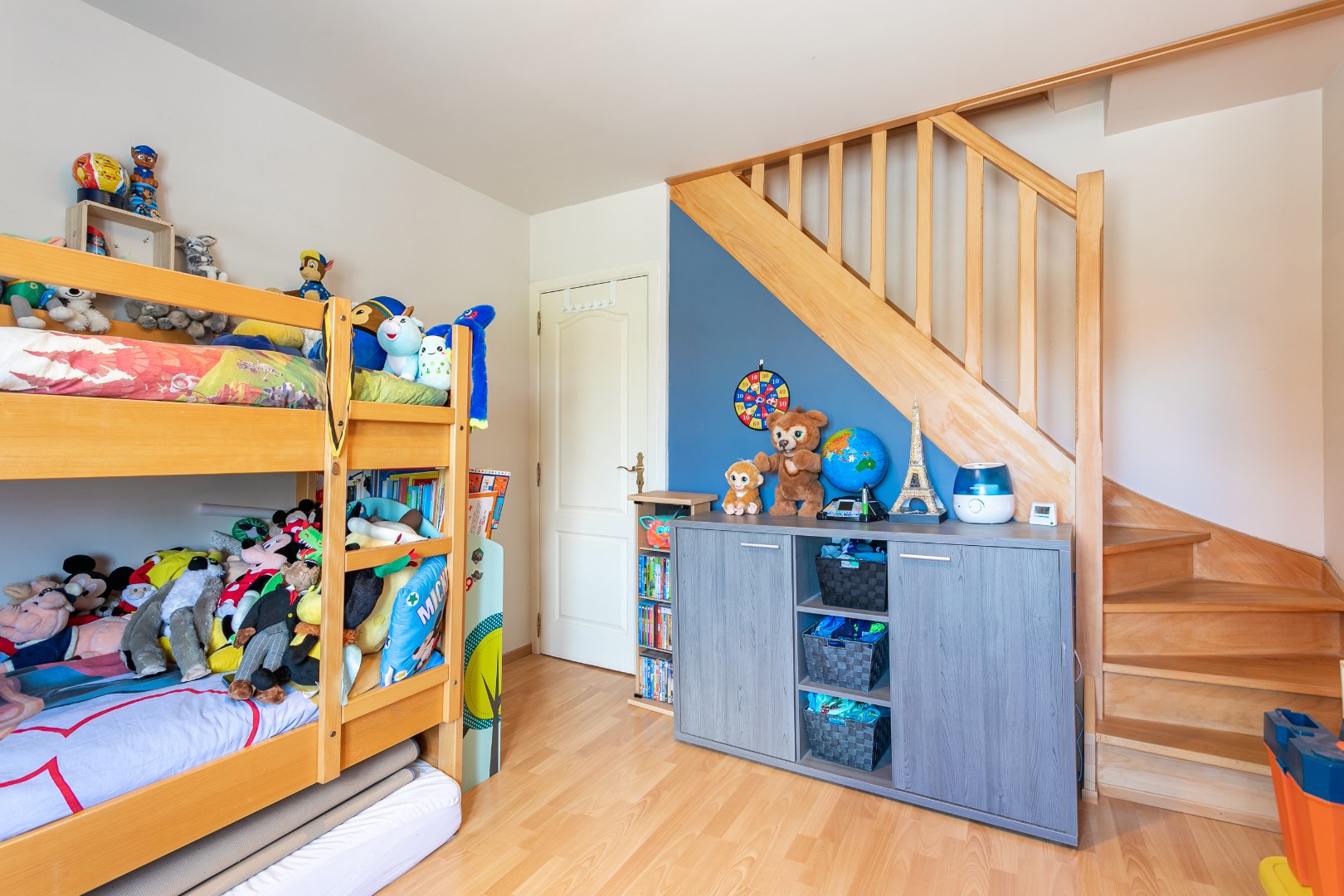 Instapklare woning met 3 slaapkamers, bureau en tuin in Halle 