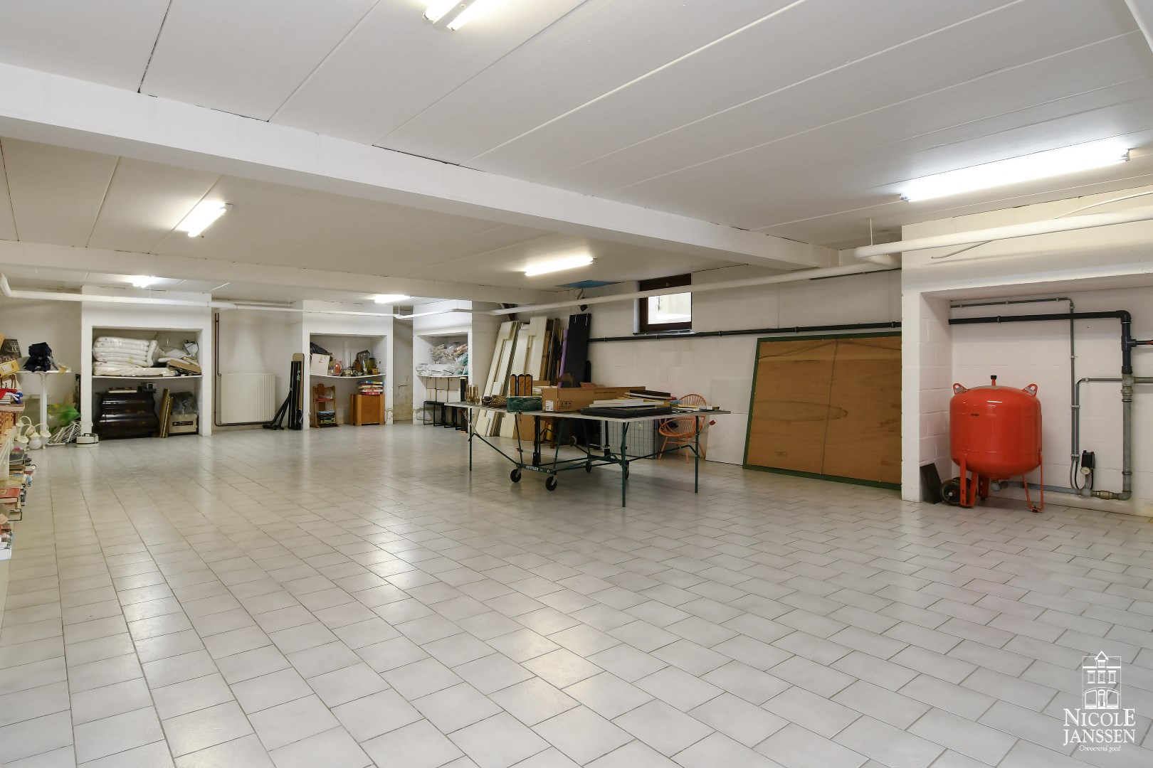 Kelder verwarmd met wandradiatoren