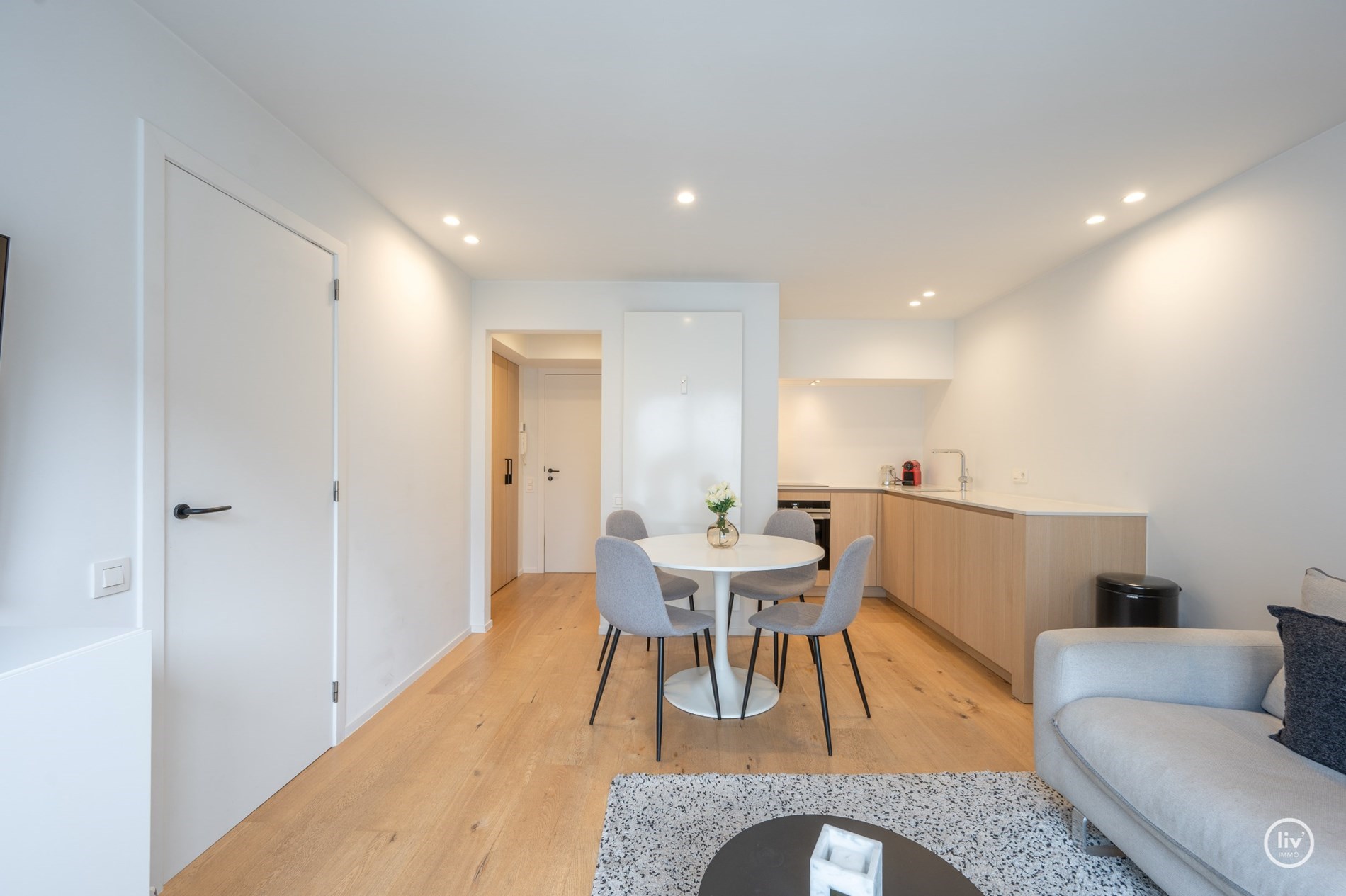 Modern gerenoveerd 1 slaapkamer appartement gelegen in het centrum van Knokke. 