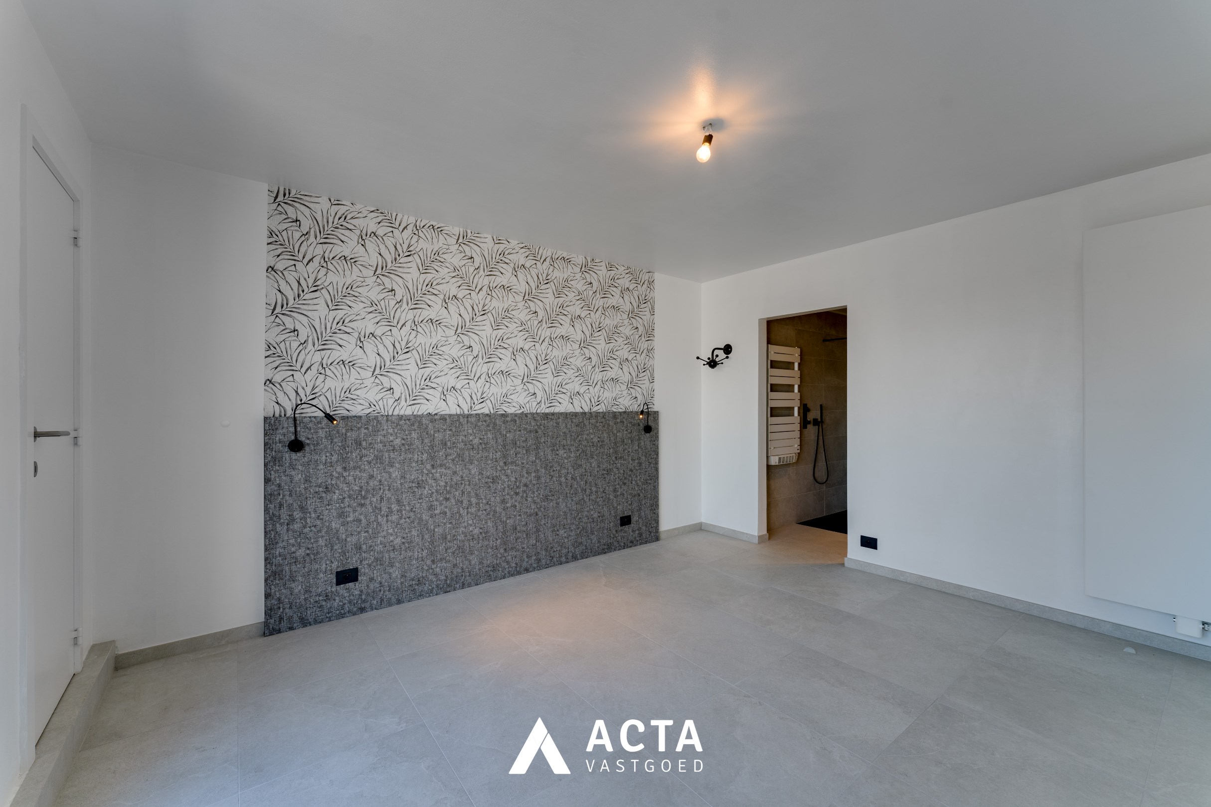Gerenoveerde penthouse met drie slaapkamers aan het Leopoldpark 