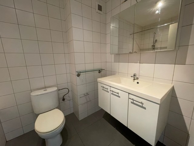 Centraal gelegen appartement met 2 slaapkamers en een garagebox te Geel! 
