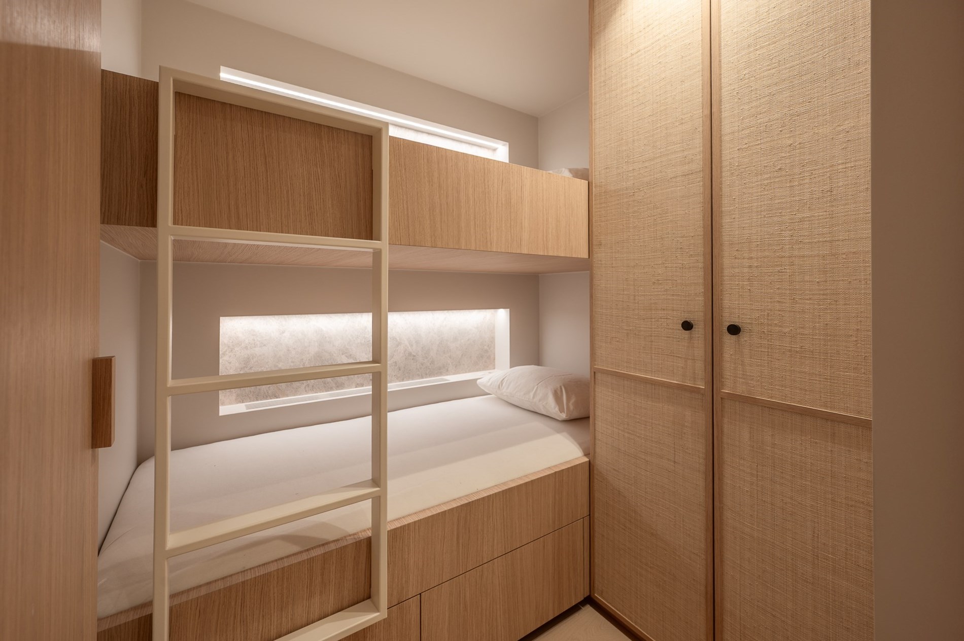 Appartement enti&#232;rement r&#233;nov&#233; et pr&#234;t &#224; emm&#233;nager avec 3 chambres dans un emplacement privil&#233;gi&#233; &#224; Knokke. 