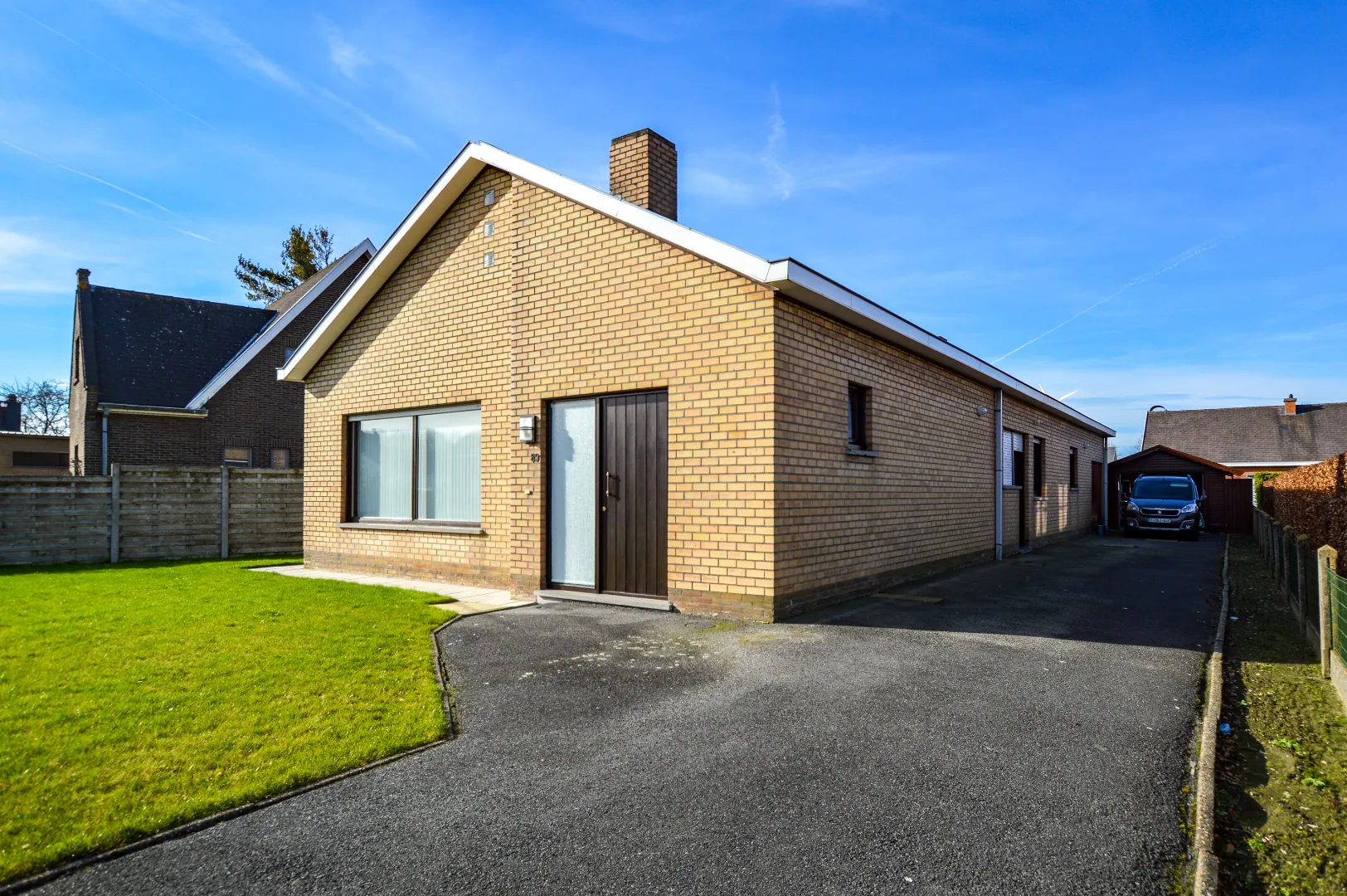 Goed onderhouden bungalow op 650m² te Zedelgem