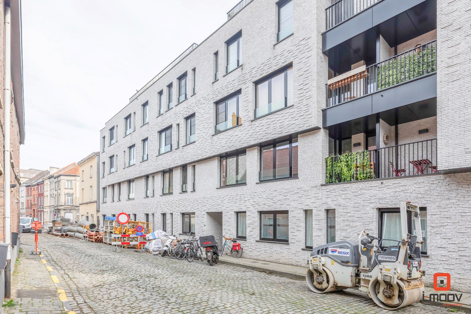 Luxueus instapklaar gelijkvloers appartement met stadstuin 