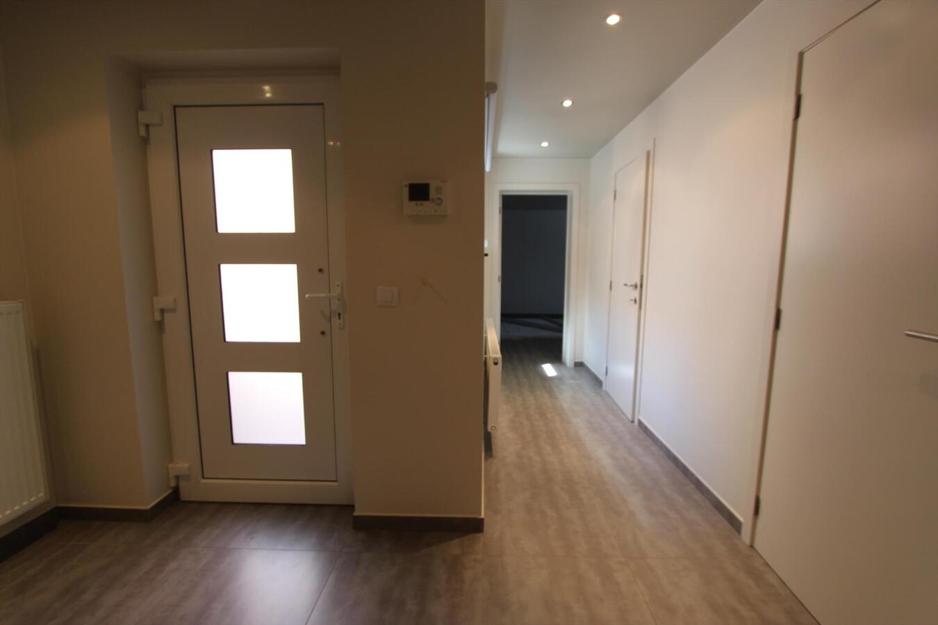 Instapklaar duplex appartement met 2 slaapkamers te Torhout 