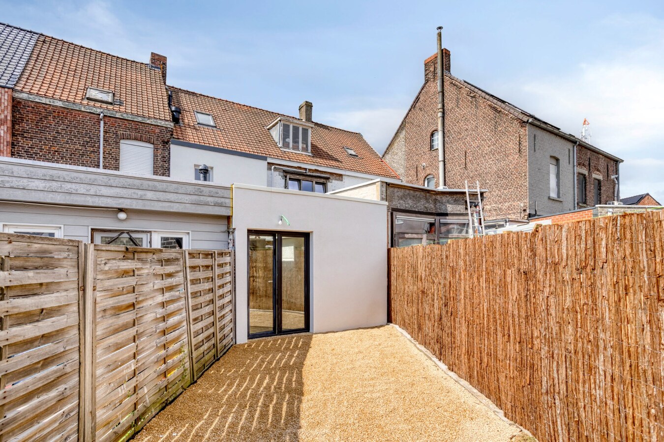 Trendy woning met tuin op de grens Kortrijk/Heule ! 