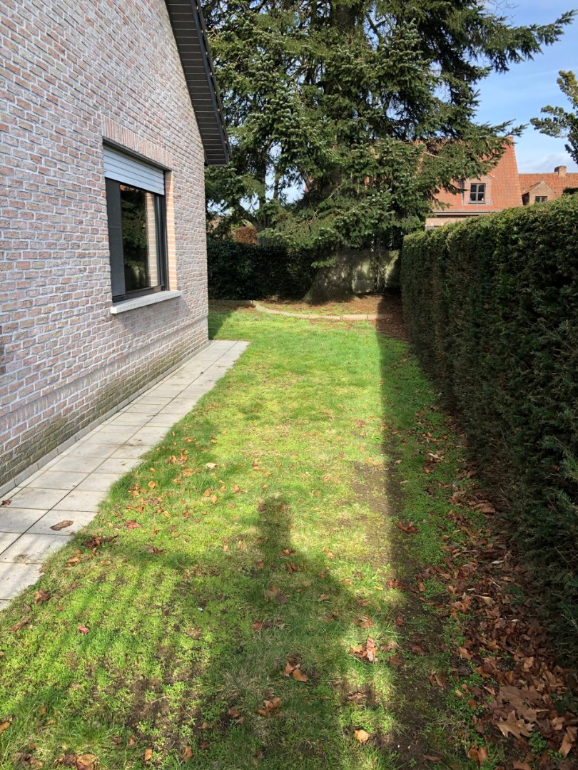 Vrijstaande woning met tuin, terras en veranda 