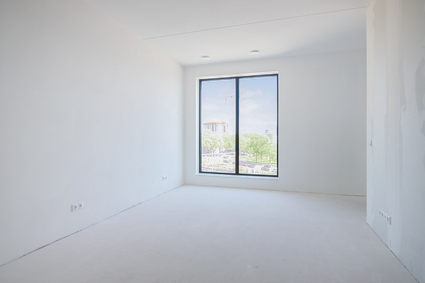Imagine dat u een nieuwbouw 2-kamer appartement op de 4e verdieping met prachtig uitzicht op de Maas kunt kopen!! 