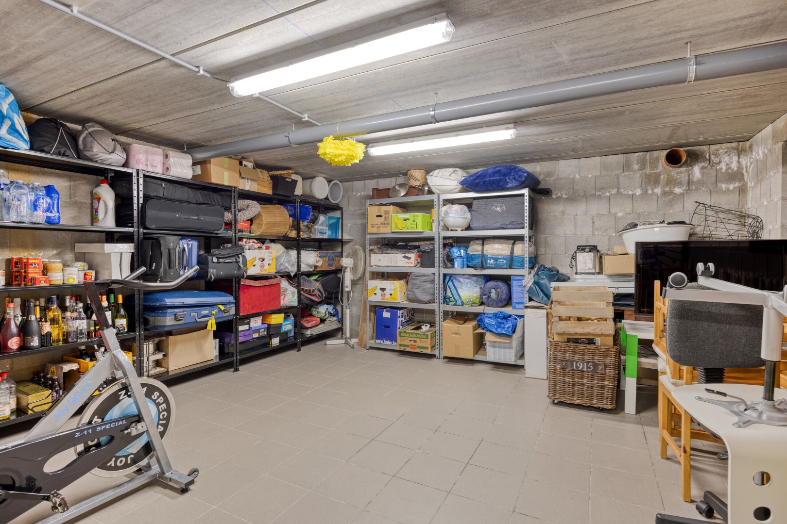 Energiezuinige gezinswoning met magazijn op ruim perceel van 10a 78ca in Balen-Hulsen 