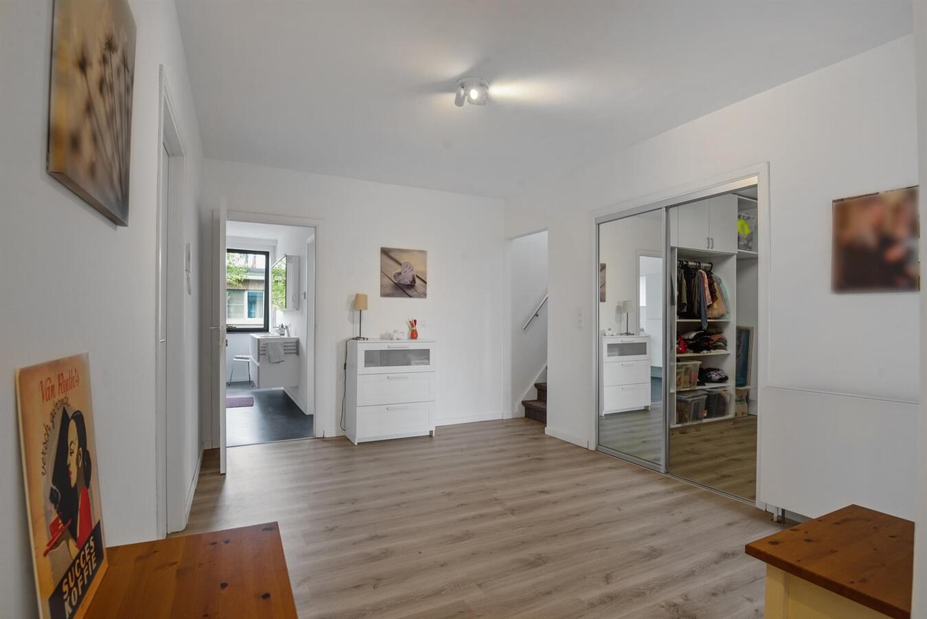 Gerenoveerd duplex appartement met ruim terras! 