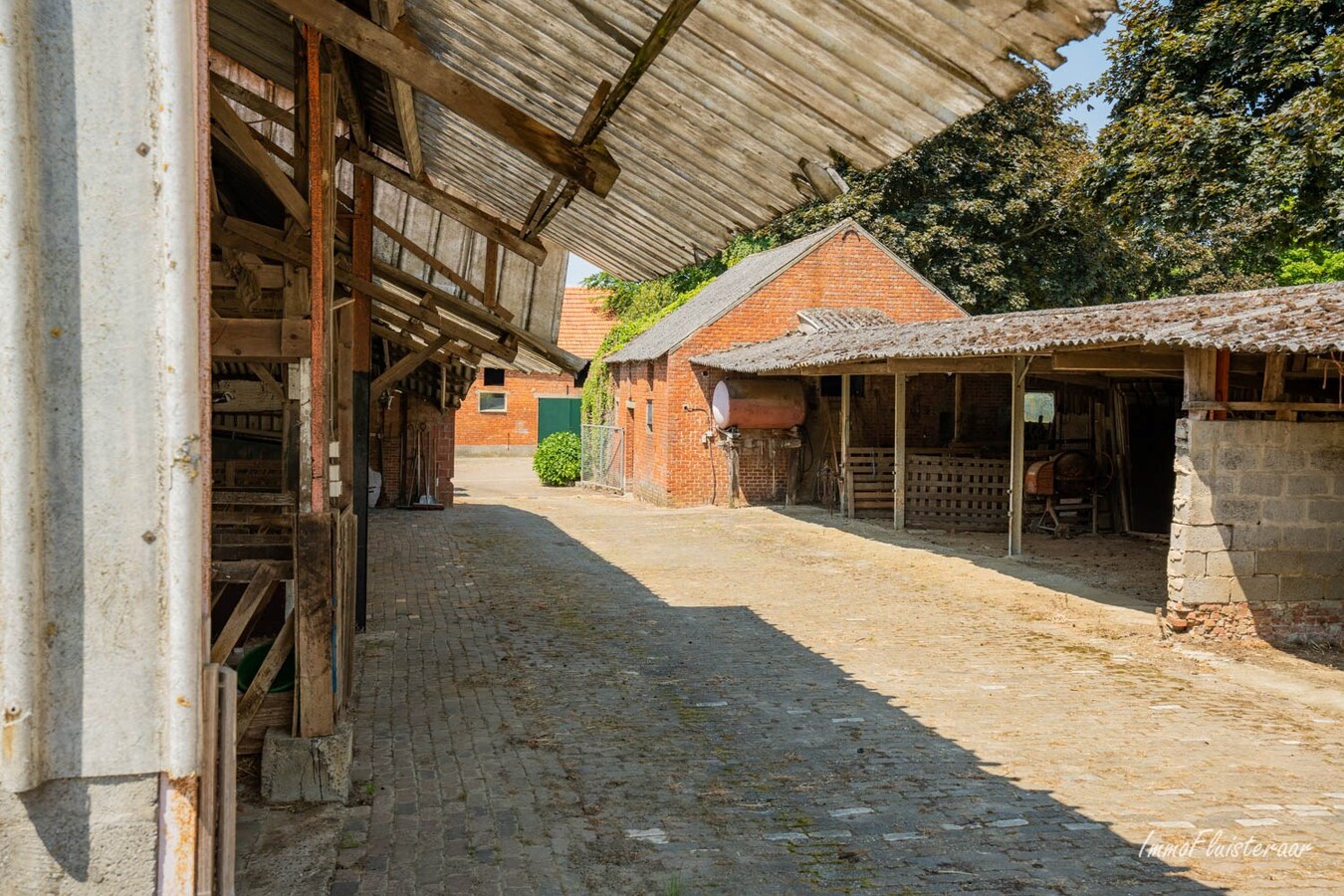 Landelijk gelegen te renoveren boerderij met bedrijfswoning op ca. 7,5ha te Tielt-Winge (Vlaams Brabant) 