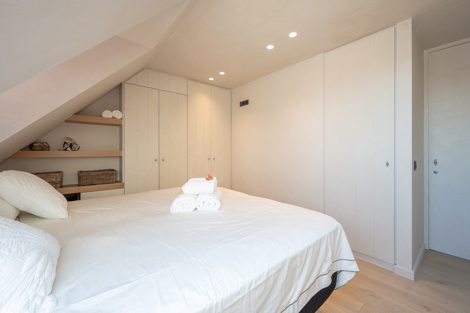 Luxe duplex dakappartement met zonneterrassen  in hartje Knokke 