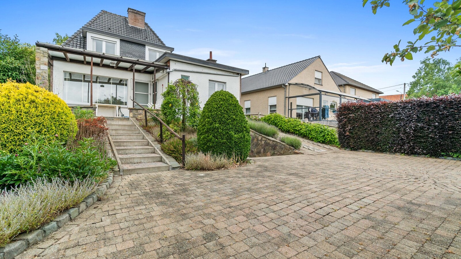 AARSCHOT ruime woning met tuin, terras, garage en 3 slk 