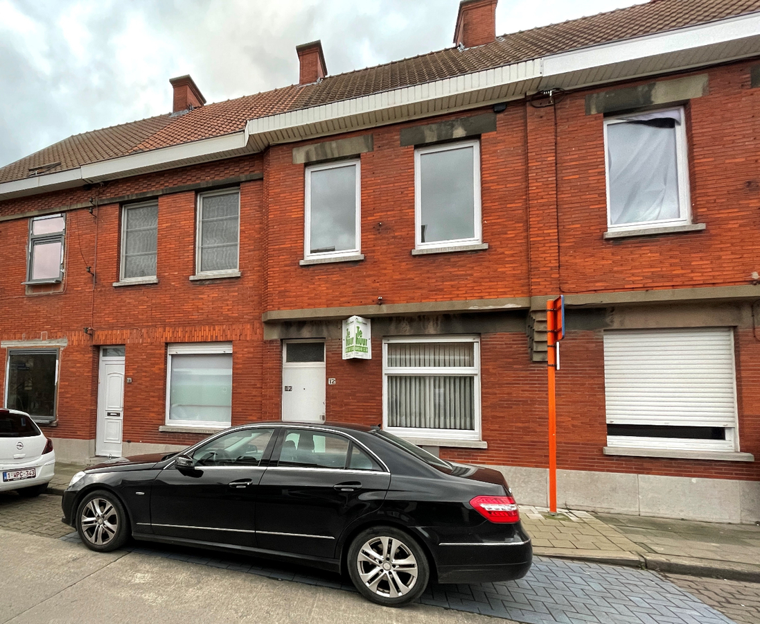 Gerenoveerde rijwoning met 2 slaapkamers te Roeselare 