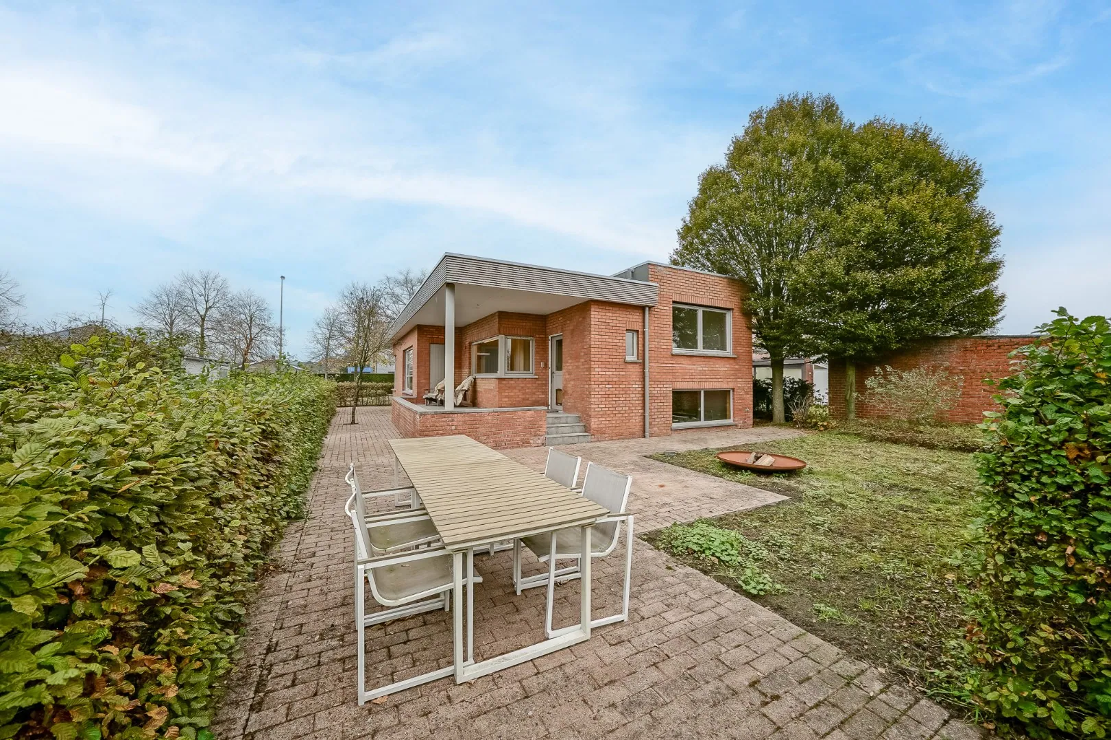 Vrijstaande woning met landelijk zicht over de velden te Roksem.