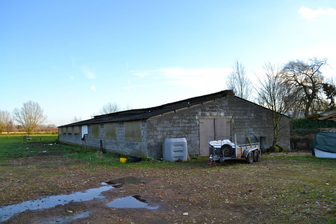 Te renoveren hoeve te St-Pauwels op 1,37Ha 