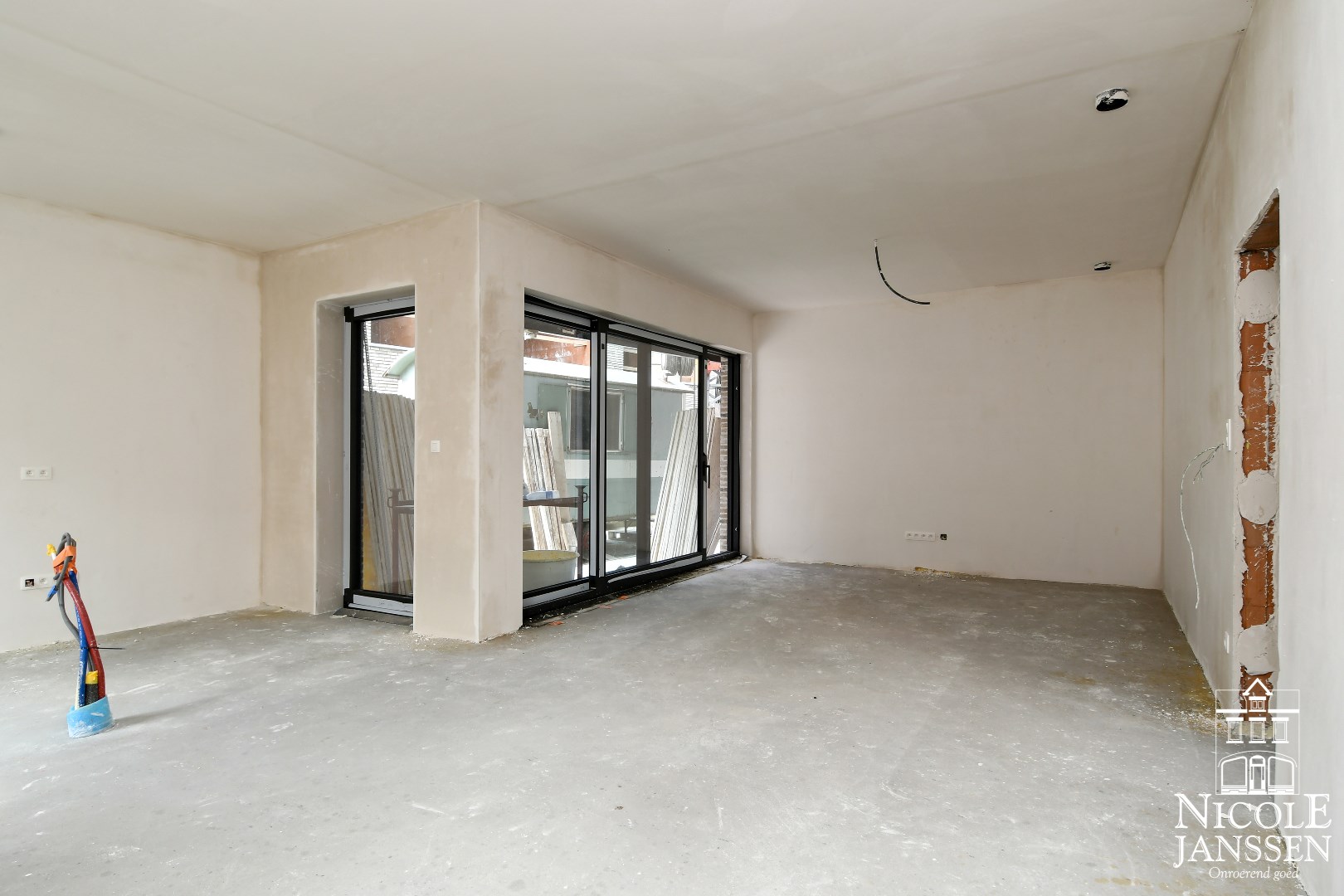 Gelijkvloers appartement (0.3)  van 94,49m&#178; met 2 slaapkamers en terras van 8,49m&#178; 