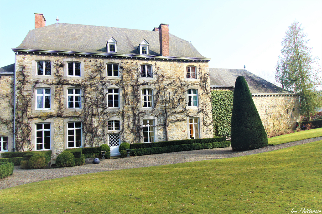 Beautiful country house with outbuildings, park and meadows on approximately 9.3ha in Theux (Li&#232;ge) 
