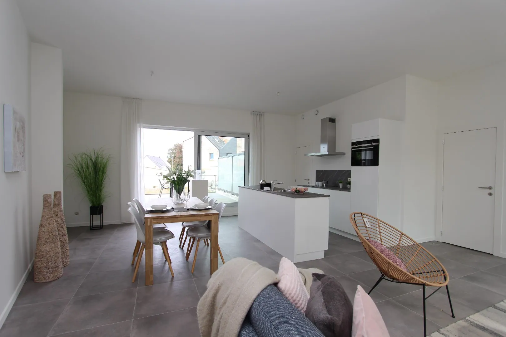 INSTAPKLAAR BEN-APPARTEMENT (133 M²) MET GROOT TERRAS -  6% BTW mogelijk!