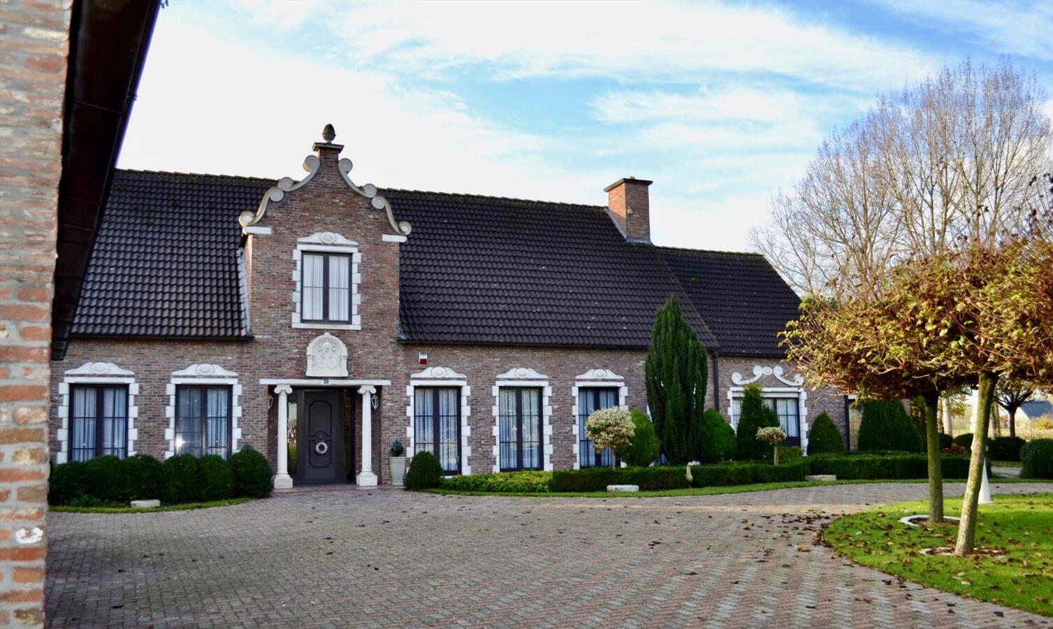 Landelijke woning met bijgebouw op ca. 2.154 m&#178; te Kruibeke (optie ca. 1,25 Ha grond) 