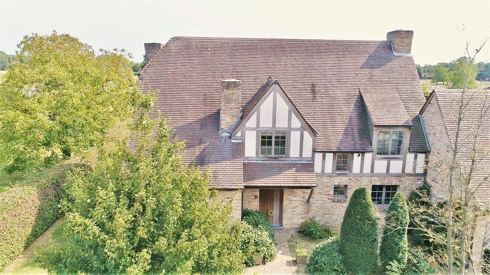 IN OPTIE - Uitzonderlijk charmante villa met paardenaccommodatie en weilanden op ca. 1,53ha te Keerbergen (Vlaams-Brabant) 