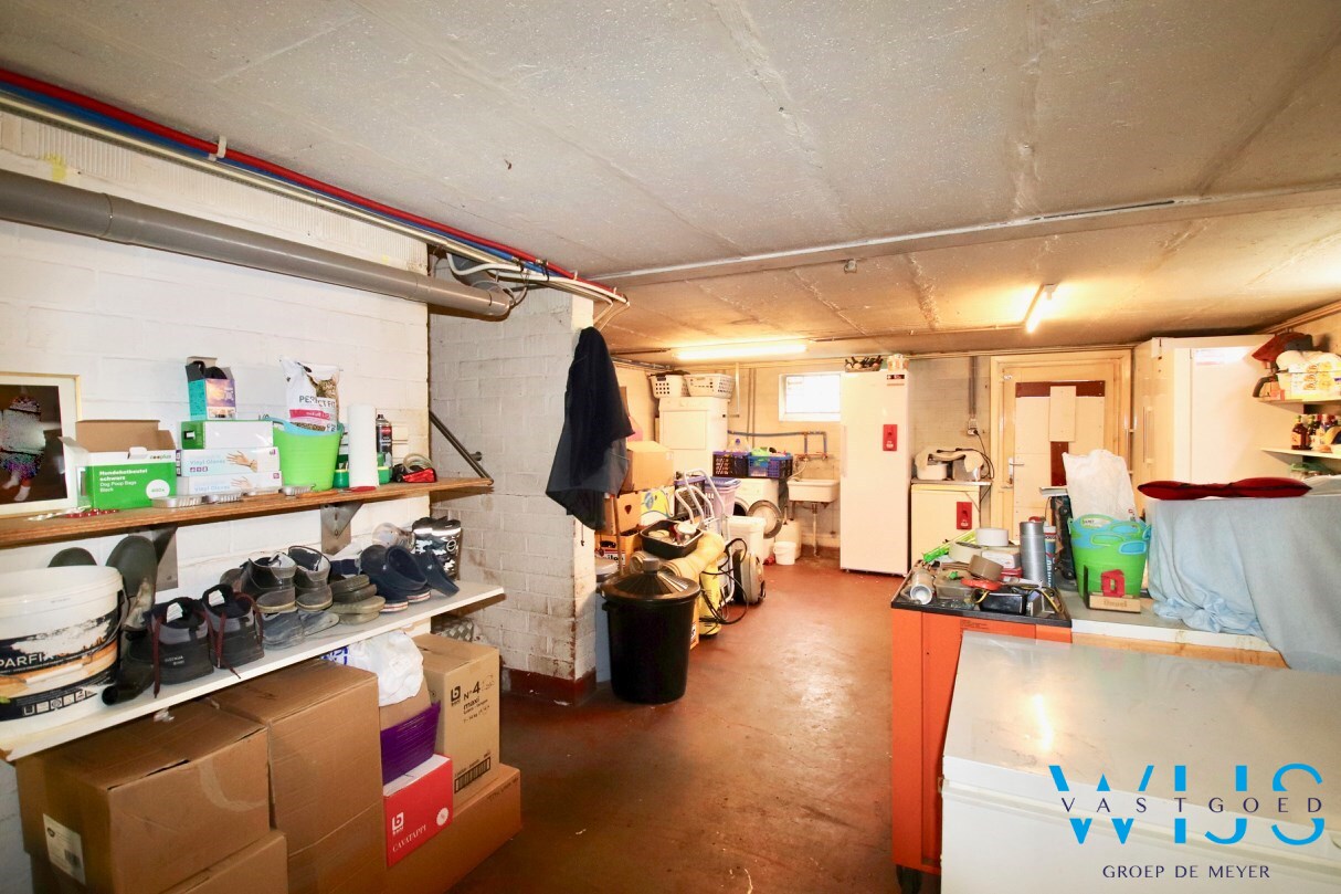 Woonhuis met 6 slaapkamers op TOPlocatie te EVERGEM ! 