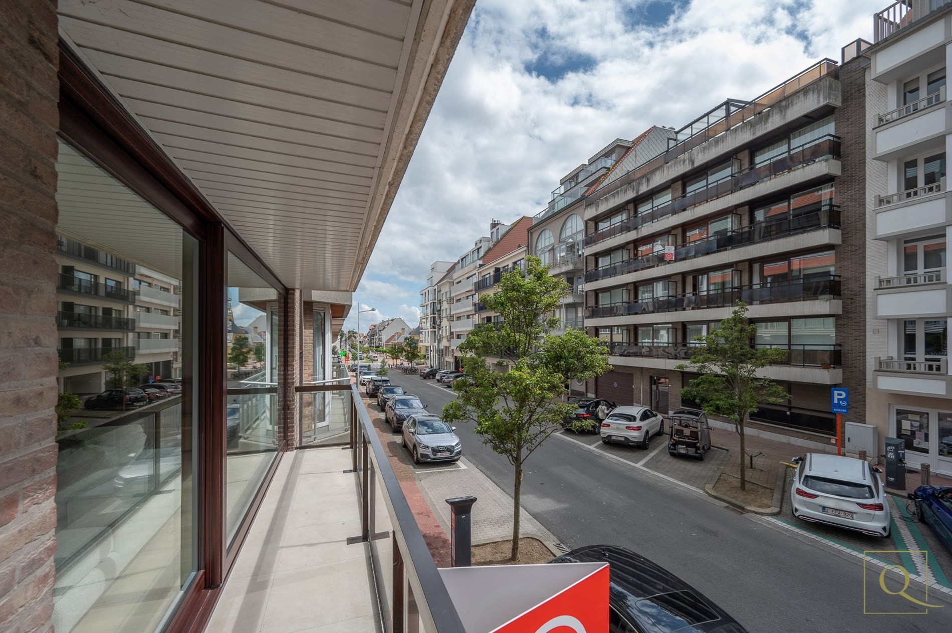 Magnifique appartement r&#233;nov&#233; de 3 pi&#232;ces situ&#233; au centre de la Van Bunnenlaan avec une grande terrasse. 