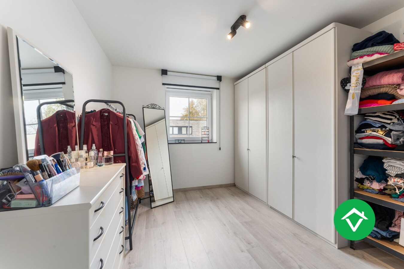 Kwalitatief afgewerkte nieuwbouwwoning met 3 slaapkamers, tuin en garage 