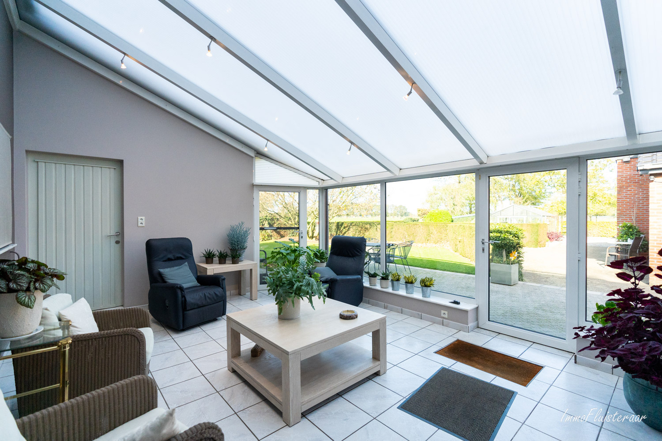 Charmante woning met stal en weide op ca. 1,5 ha gelegen te Peer. 