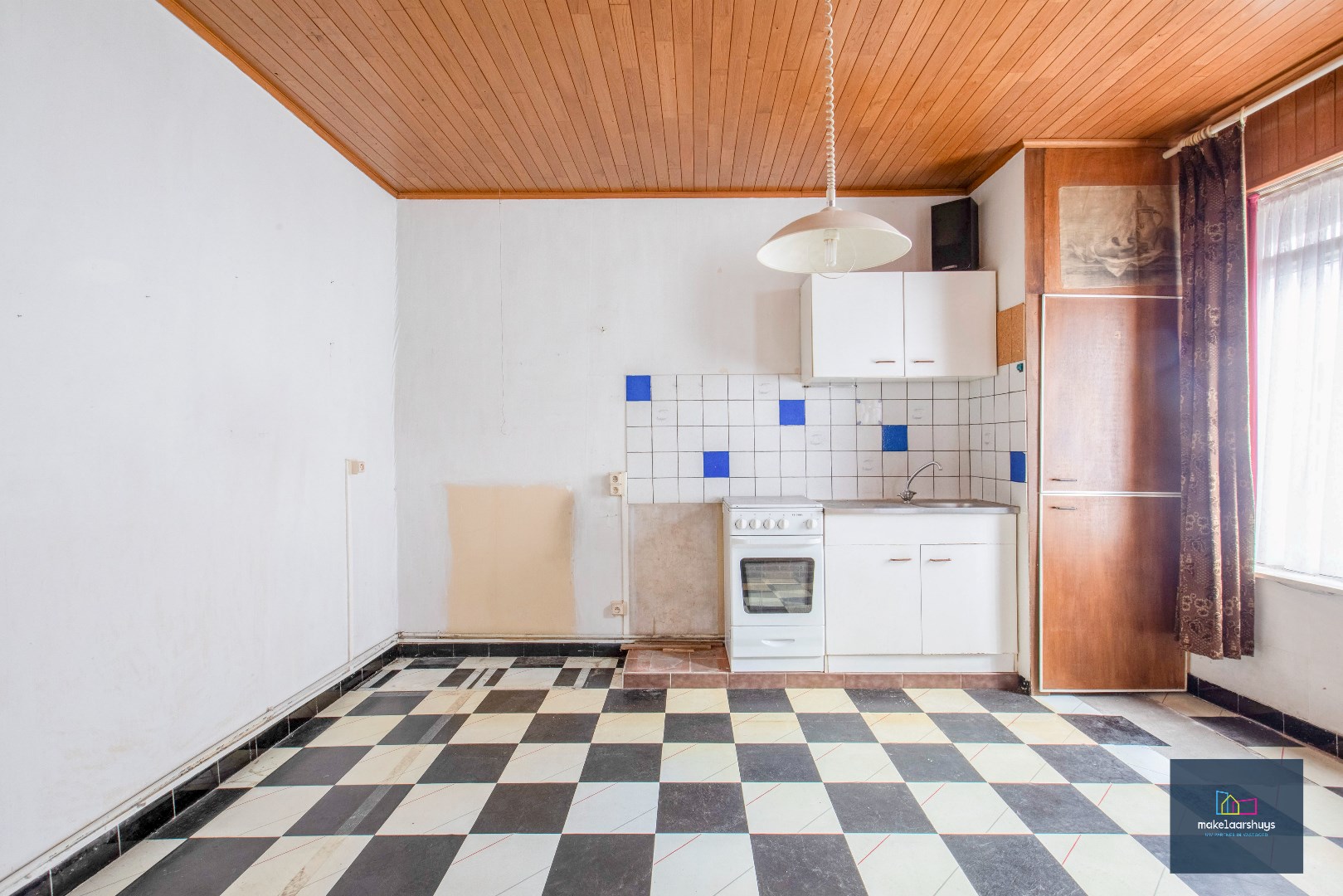 Volledig te renoveren stadswoning met potentieel in hartje Gent 