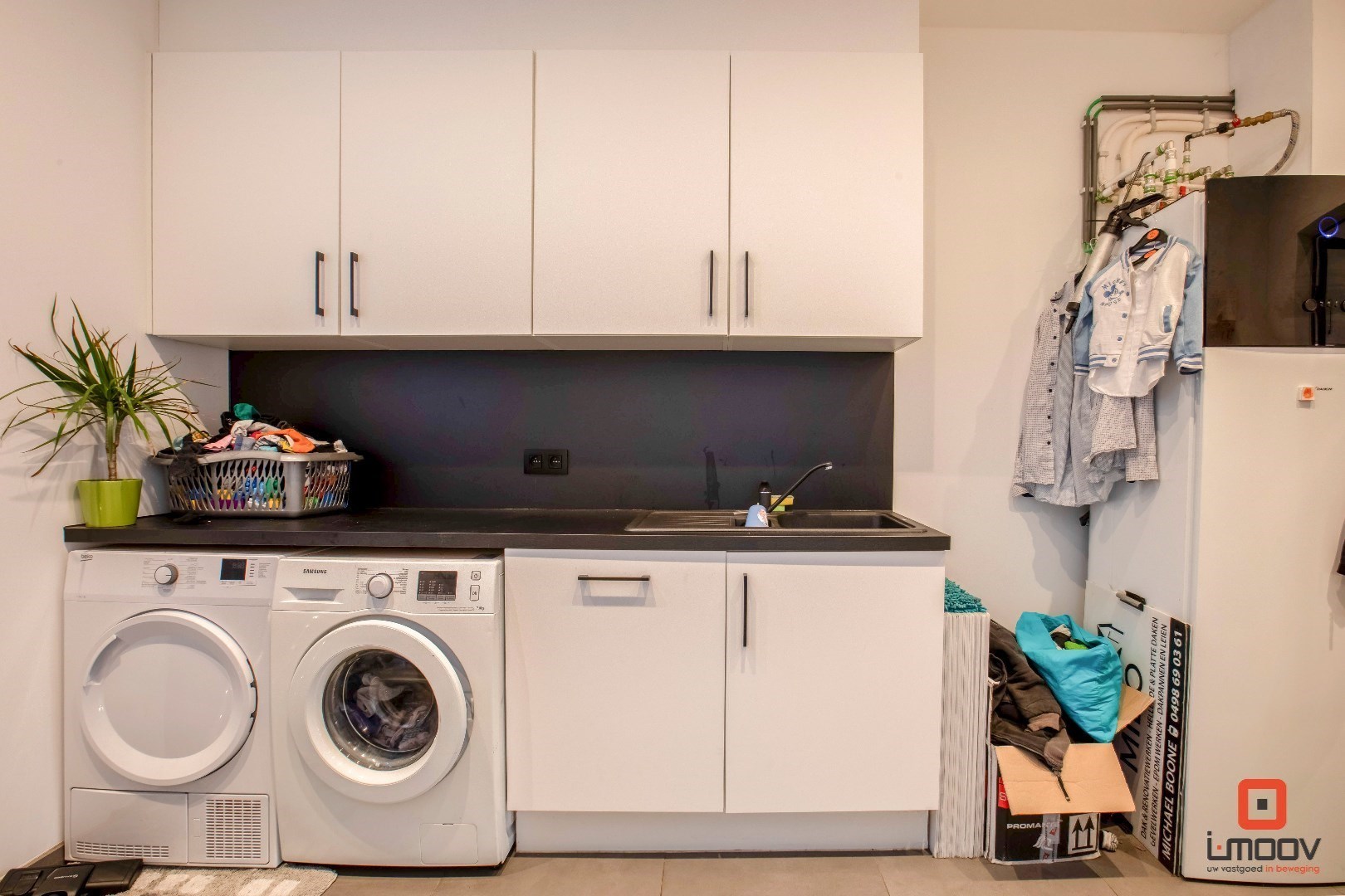 Prachtig gerenoveerde rijwoning met drie slaapkamers en tuin 