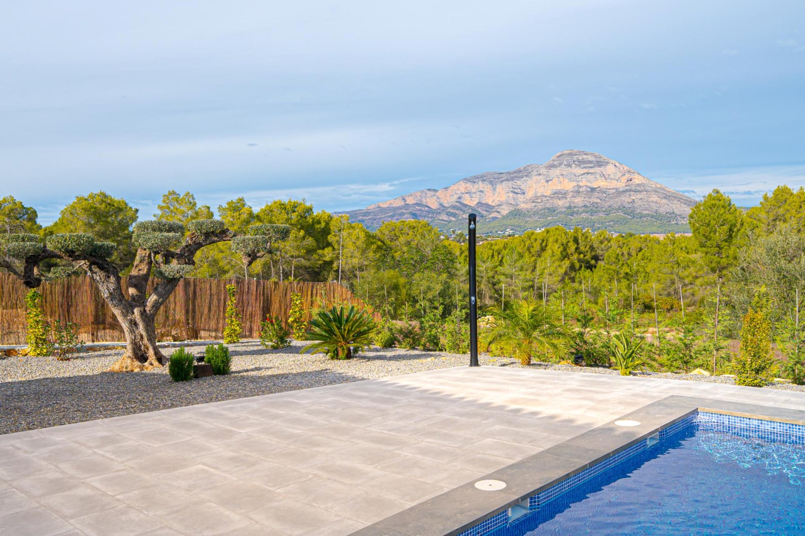 Spectaculaire villa met 4 slaapkamers (Javea – La Lluca, Spanje) 