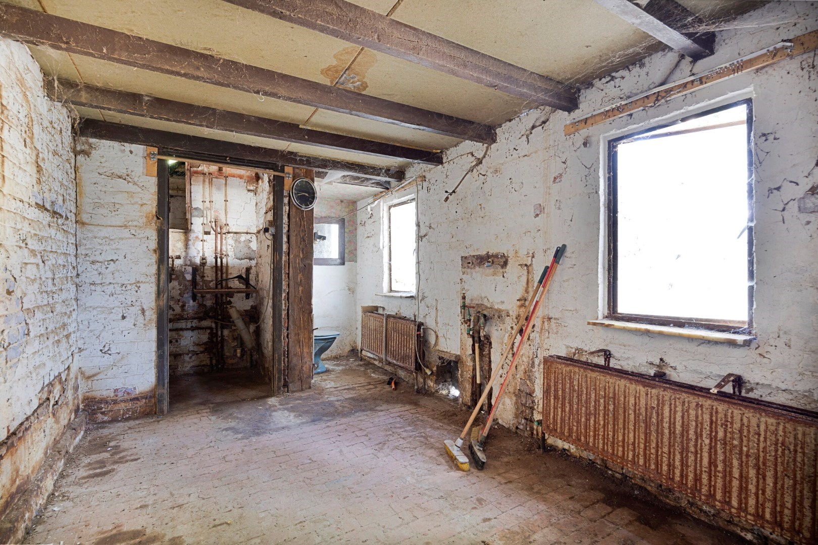 Te renoveren halfopen bebouwing met 3 slaapkamers en ruime tuin in hartje Kessel-Lo 