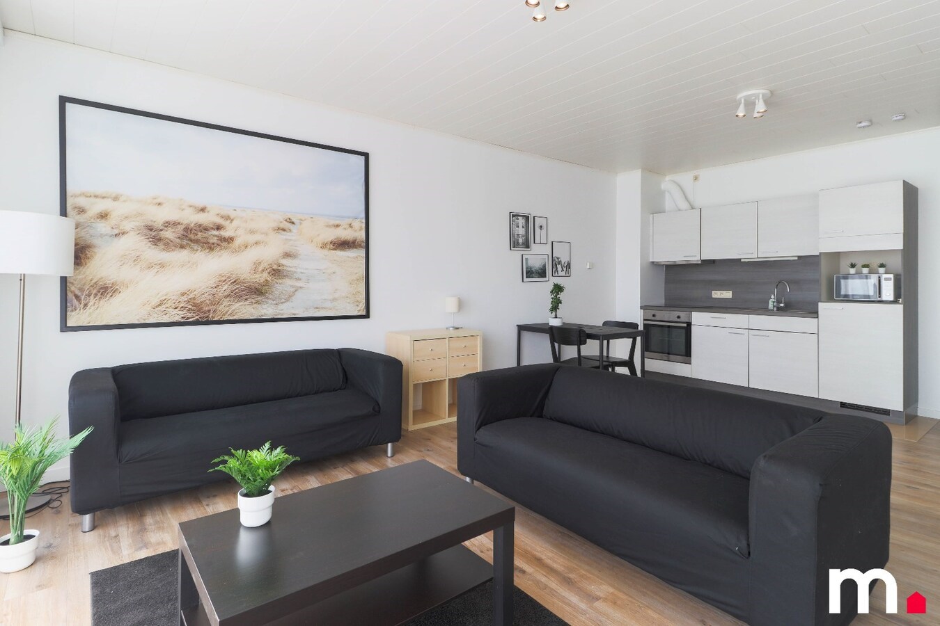 Instapklare bemeubelde Loft studio te huur nabij de Leie in Kortrijk! 